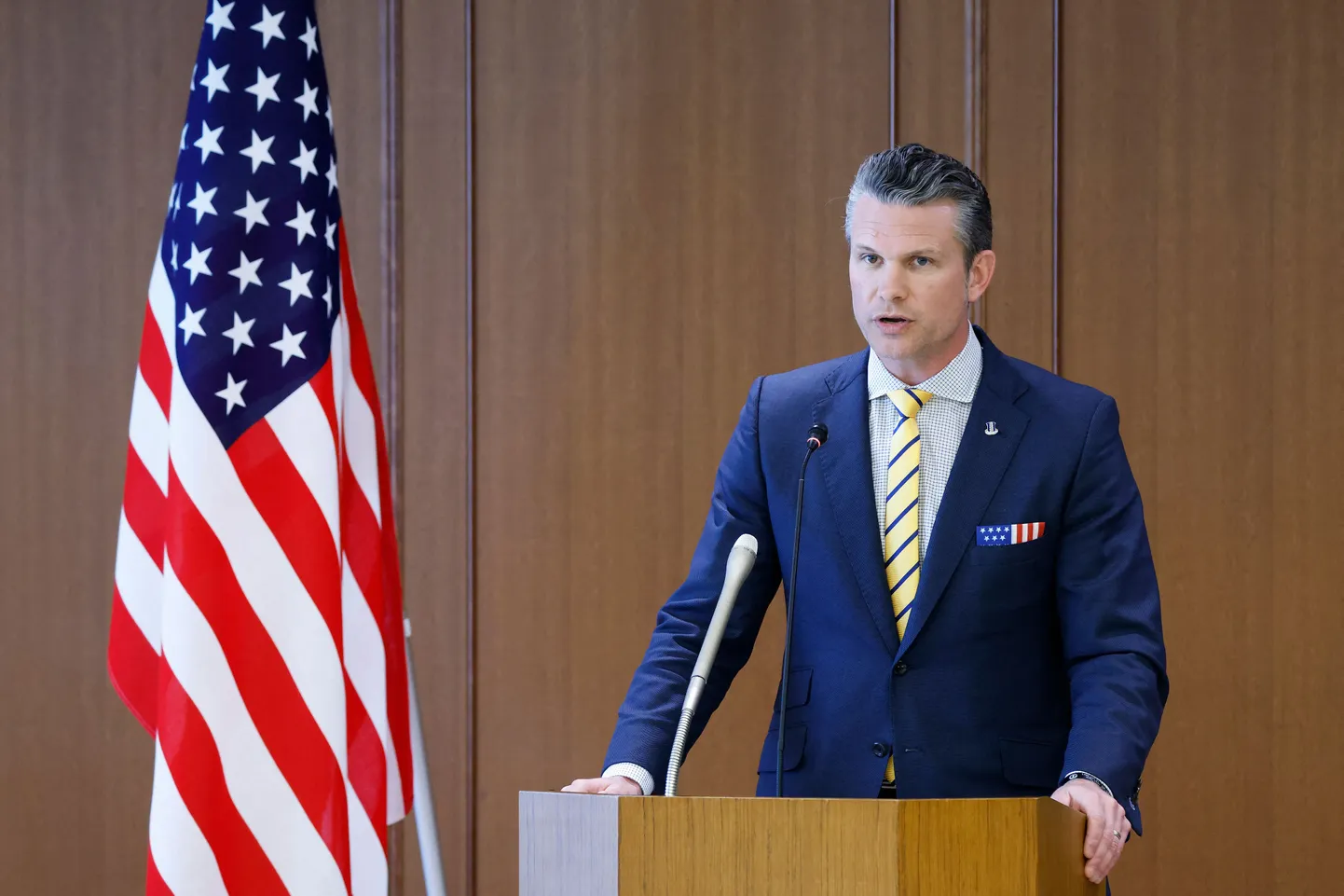 USA kaitseminister Pete Hegseth 30. märtsil Tokyos.