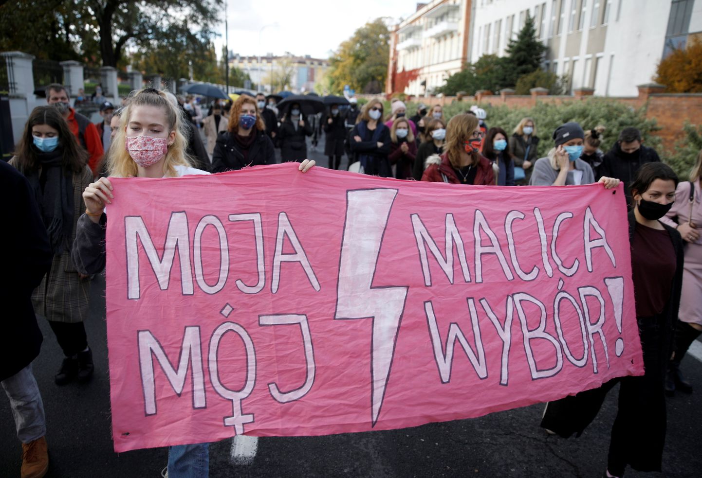 Meeleavaldus Poola abordiseaduse karmistamise vastu.