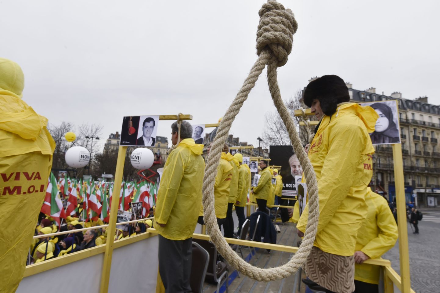 Surmanuhtluse ja hukkamise vastane protest Pariisis