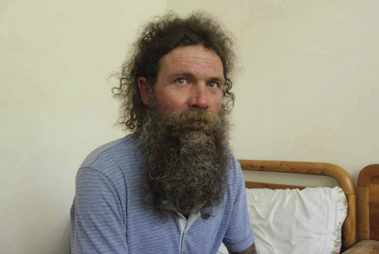 Austerlasest mägironija Stephen Keck, kes jäi K2 lumelaviinis ellu, kuid oli tunnistajaks, kuidas tuntud šotlasest alpinist Rick Allen hukkus. Keck andis ajakirjanikele intervjuu Pakistani Skardu haiglas olles