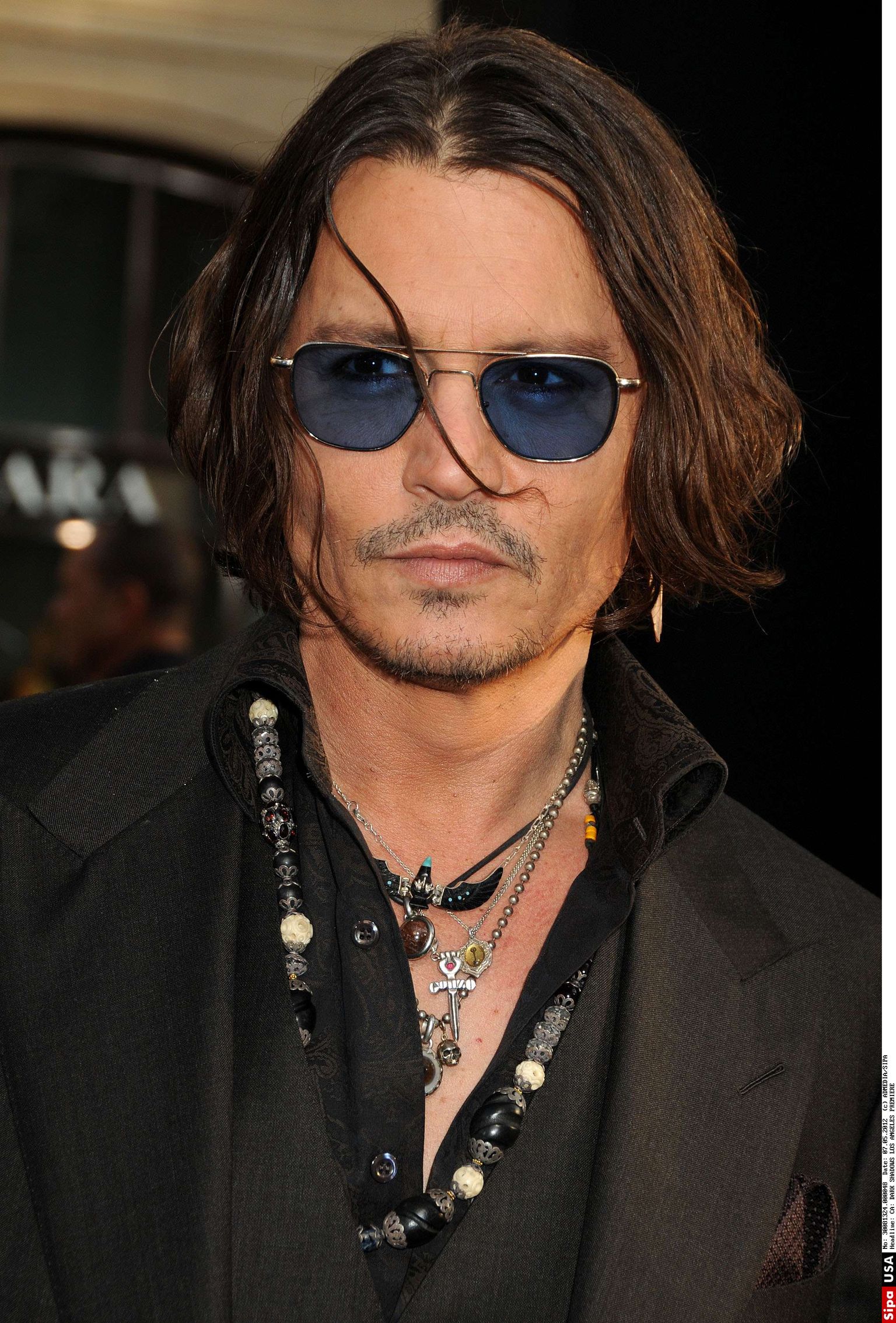 Johnny Depp filmi «Dark Shadows» esilinastusel
