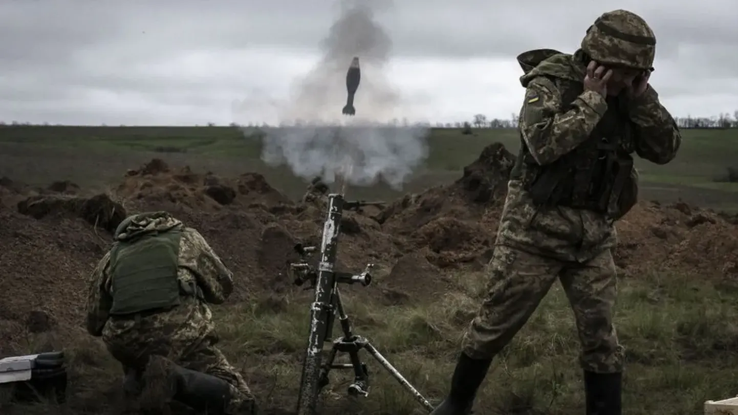 Выстрел из миномета, фото иллюстративное.
