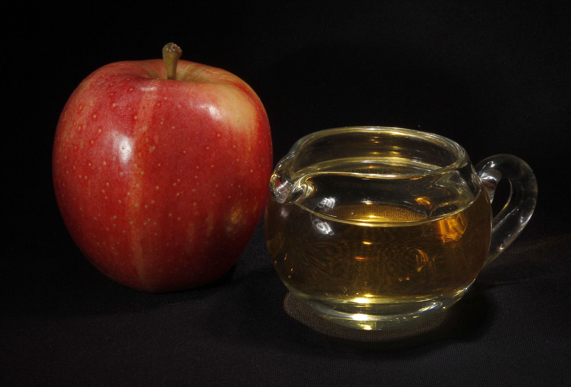 USA teletohter dr. Oz ja toidu-ravimiamet vaidlevad selle üle, kas õunamahlade arseenisisaldus võib tervisele ohtlik olla või mitte.