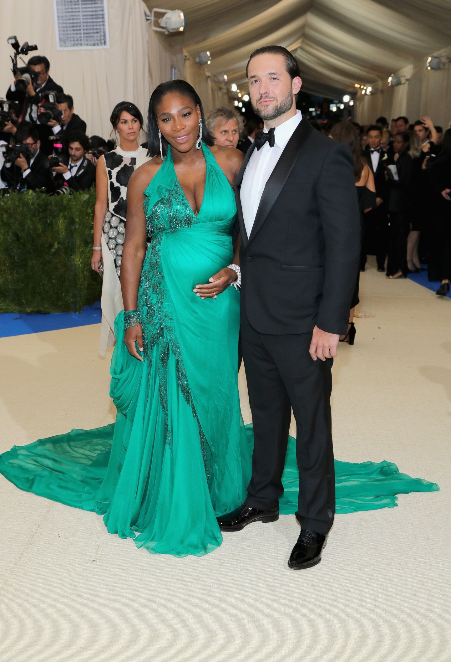 NEW YORK, NY - MAY 01: Serena Williams (L) and Alexis Ohanian attend the "Rei Kawakubo/Comme des Garcons: Art Of The In-Between" Costume Institute Gala at Metropolitan Museum of Art on May 1, 2017 in New York City.   Neilson Barnard/Getty Images/AFP