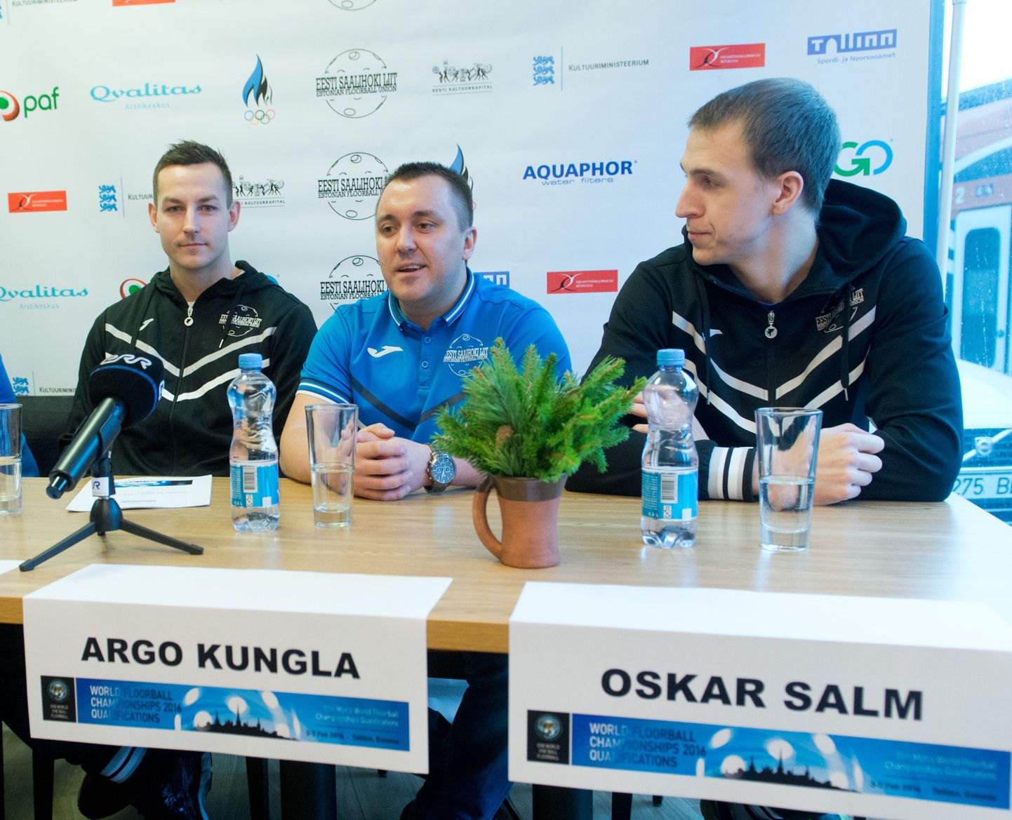 Eesti saalihokikoondise pressikonverents. Marek Õige, Argo Kungla, Oskar Salm.