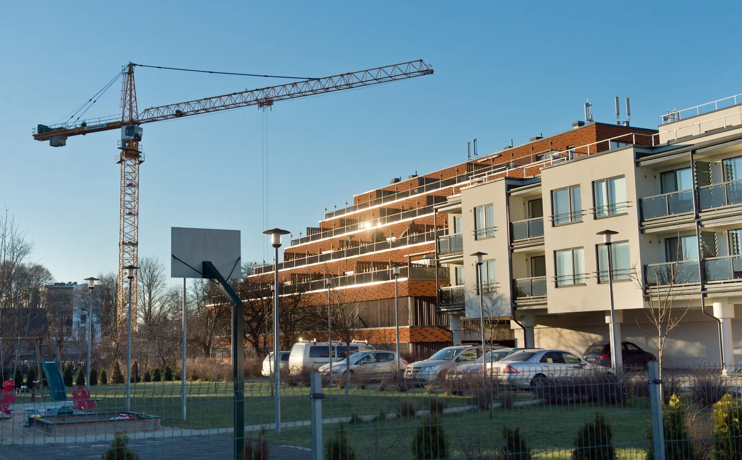 UUSARENDUSED, TALLINN 29.12.2015
Uusarendused, kortermajad Mustamäel Sõpruse puiesteel.
betoonmajad, elamu, korrusmaja, maja, ehitus, kraana
FOTO: MIHKEL MARIPUU/POSTIMEES