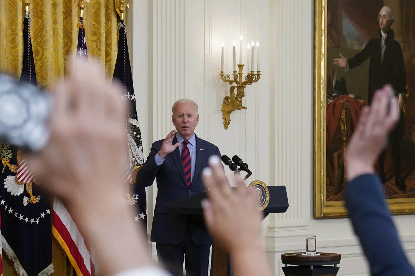 Joe Biden pressikonverentsil.