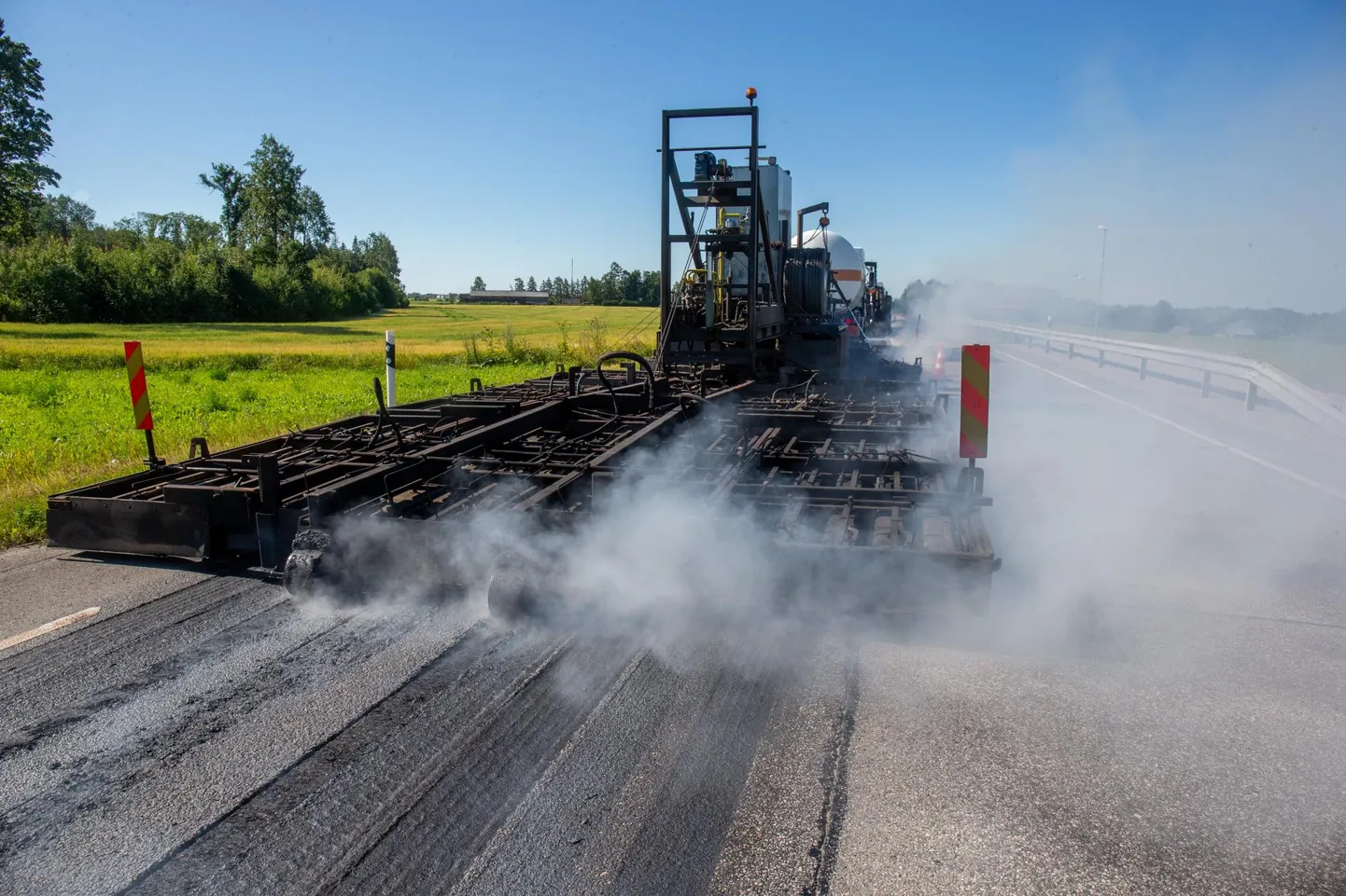 Mullu suvel võeti taastusremont ette Viljandi–Tartu maanteel Viiratsi ja Vana-Võidu ristmiku vahel.