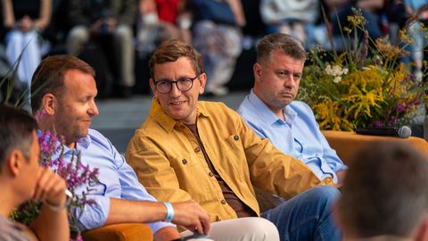 BLOGI ⟩ Erakondade esimeeste debatt Arvamusfestivalil