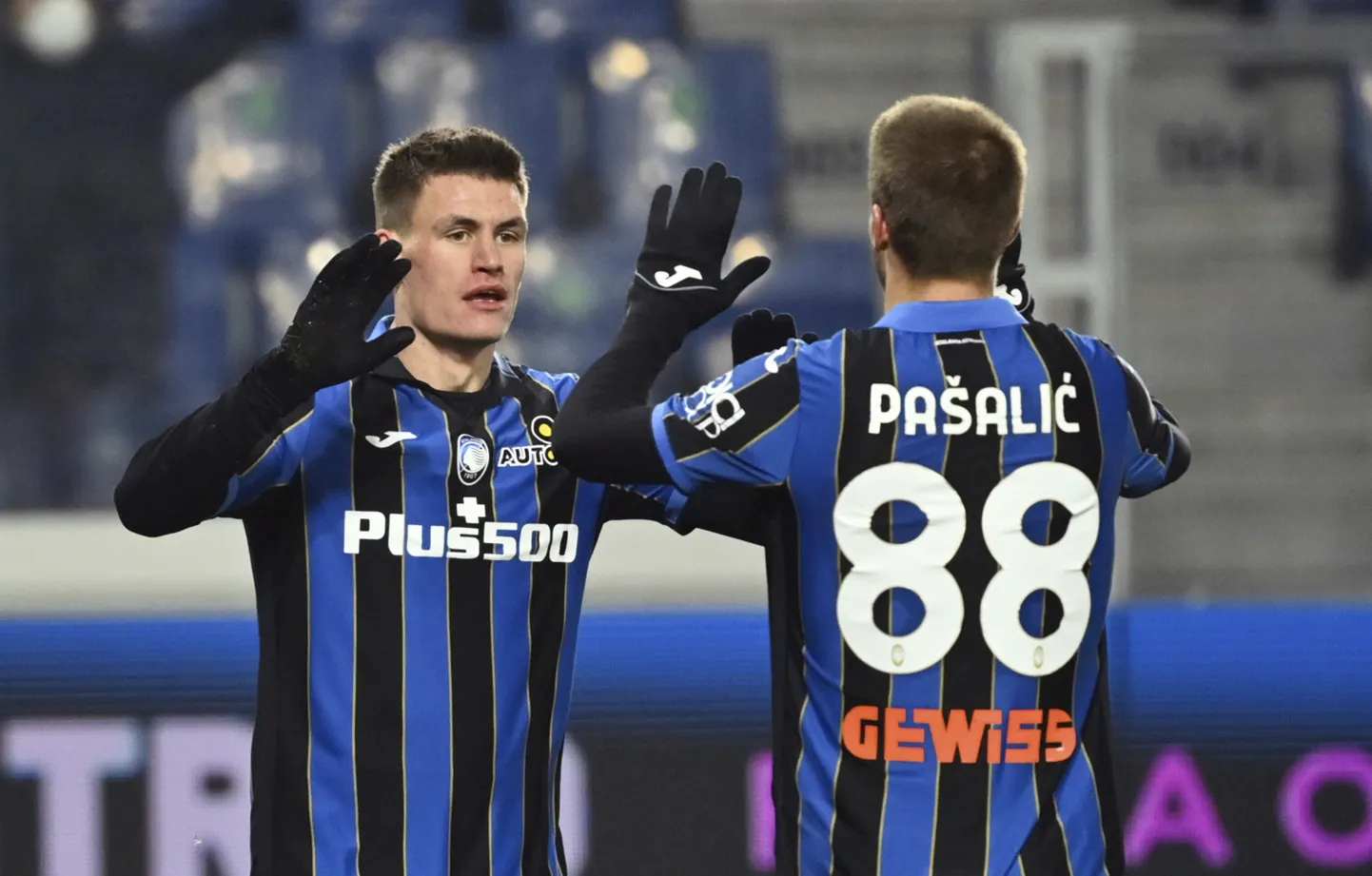 Horvātijas futbolists Mario Pašaličs (nr. 88)