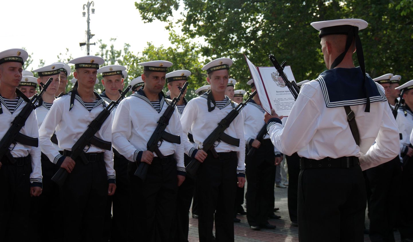 Venemaa mereväelased mälestusüritusel.