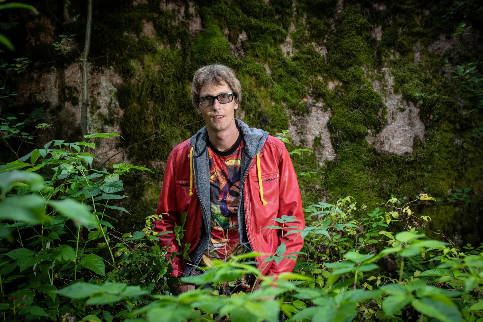 Miks meie ühiskonnas on üldiselt aktsepteeritud, et jommis ühiskonnategelane linna peal on täiesti normaalne nähtus?
Kui aga sama inimene teeb väikese tossu, mille tulemusel kellelegi kurja ei sünni, on ta narkomaan ning tuleb vangi saata?
Kummaline ja veidi tasakaalust väljas minu meelest.