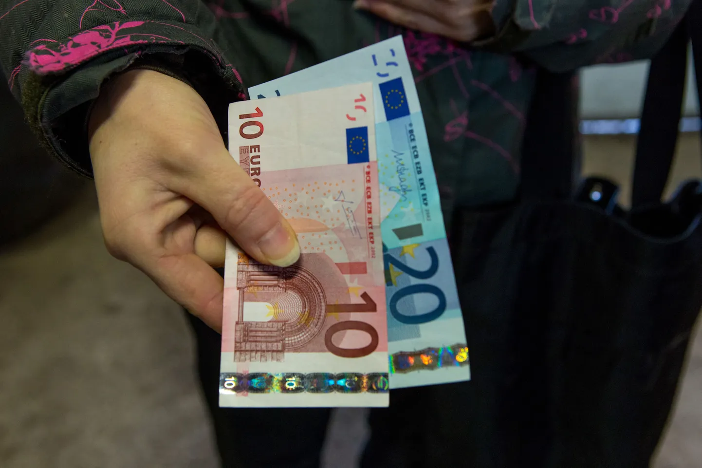 Üldiselt ei ole tööandjal õigus töötajat trahvida.