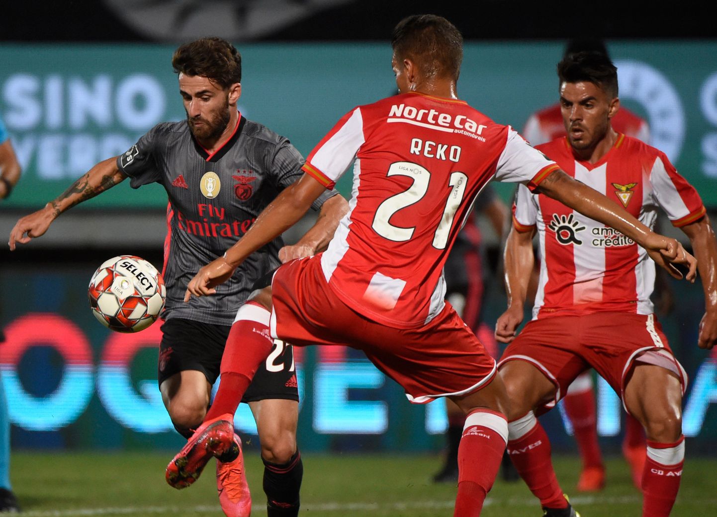 Benfica alistas võõrsil Avesi 4:0.