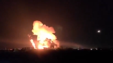 VIDEO ⟩ Sprādziens termoelektrostacijā Bukarestē atstāj pusi pilsētas bez karstā ūdens