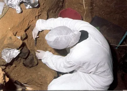 Väljakaevamised El Sidroni koopas Hispaanias.