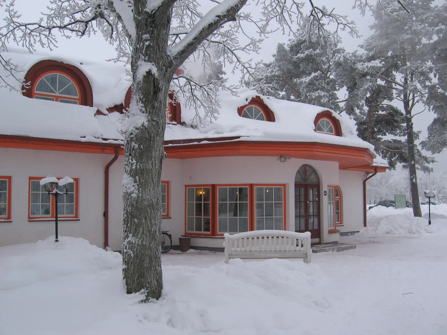 Saka mõisahotell (pildil) on suveni kinni, küll aga avatakse 4. veebruaril majutuseks häärberimaja, restoran ja hiljuti remonditud spaa-ala.