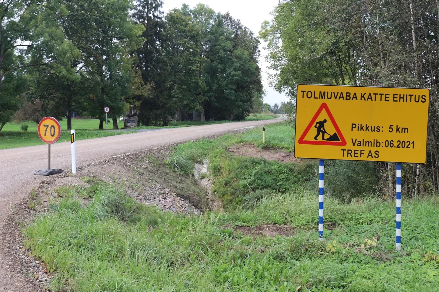 Ebakvaliteetselt rajatud muhklik tee tuli üles võtta.