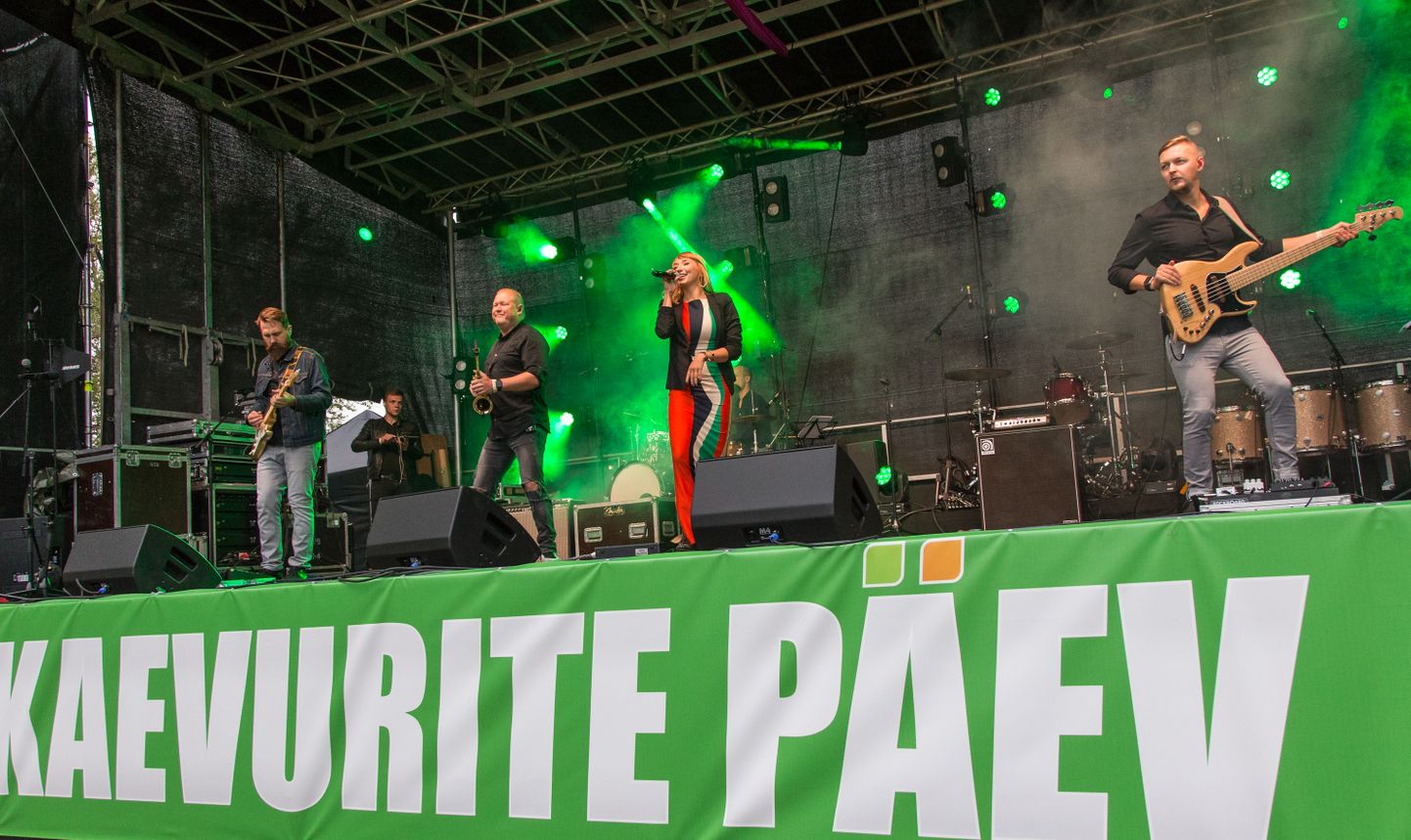 Kohtla-Järvelt pärit üks Eesti hinnatumaid poplauljatare Tanja esines kaevurite päeval 2018. aastal ja neli aastat hiljem, mil see rahvapidu on saanud nimeks "Viru fest", tuleb ta taas lavale.