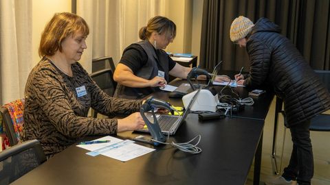 VIDEO JA GALERII ⟩ Suure-Jaani valija: programme lugedes sai palju nalja
