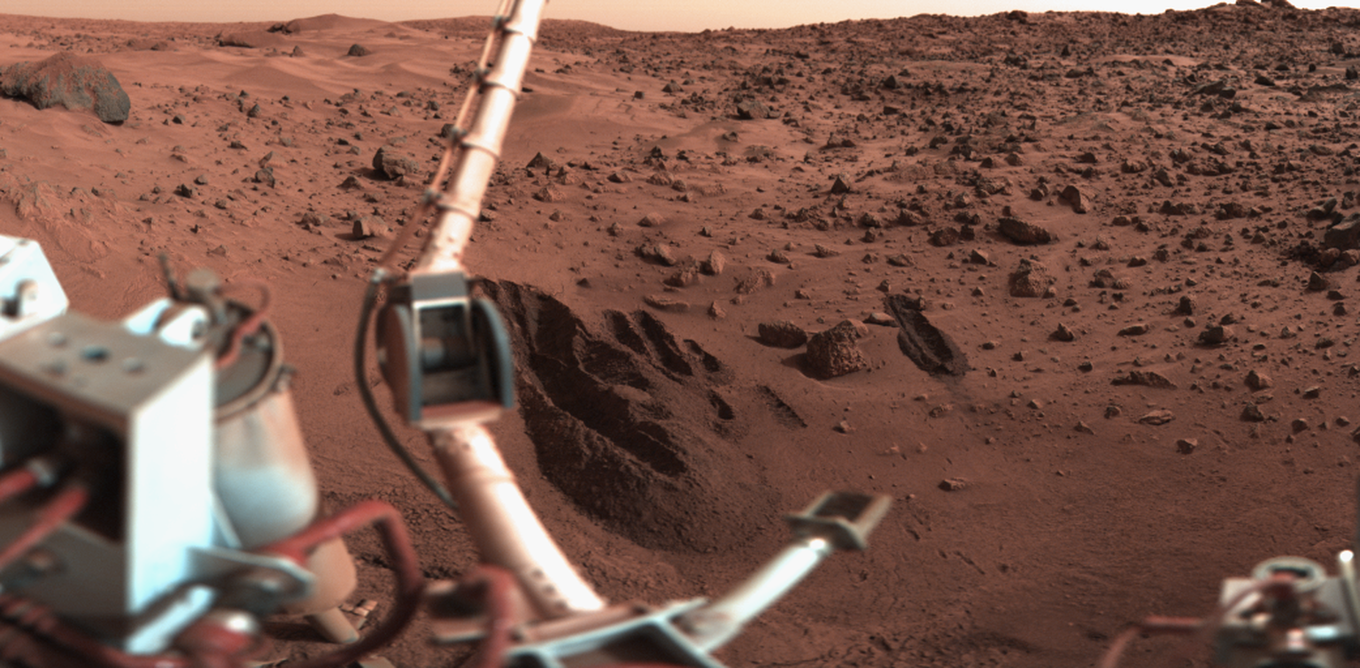 Pildil on näha koht, kust Marsi maandur Viking 1 võttis pinnasest võimalike elumärkide otsimiseks proove.