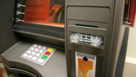 В банкоматах действующего в Эстонии банка появится новая и удобная функция