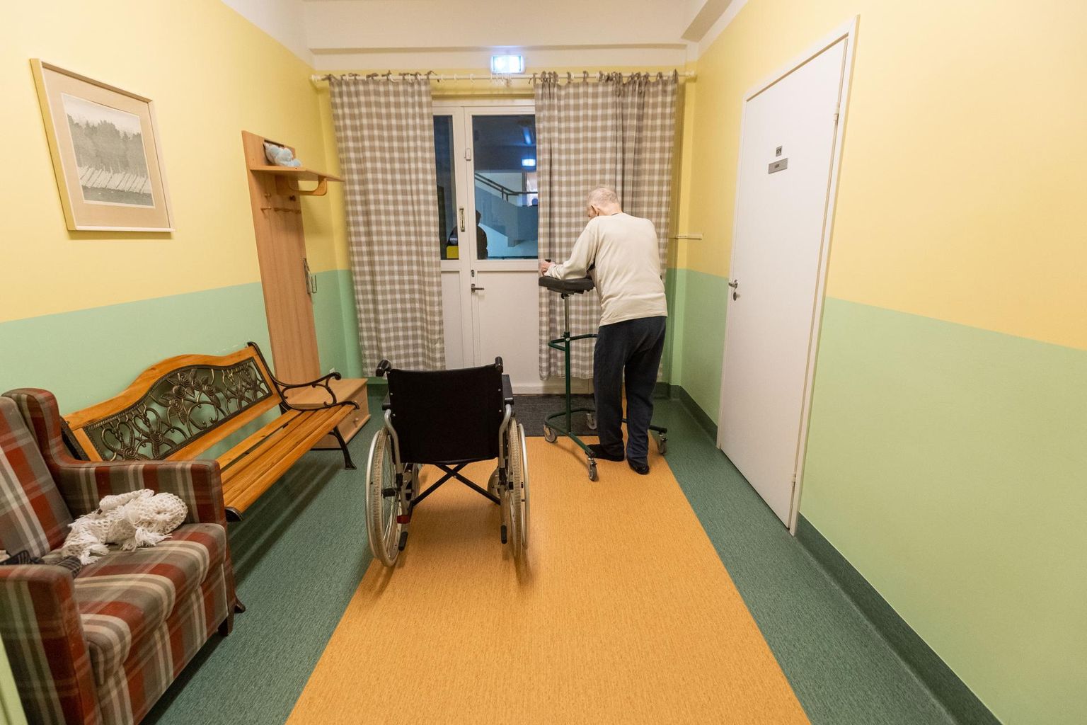Koeru hooldekeskus on üks Eesti suurimaid ööpäev ringi sotsiaalteenust osutavaid asutusi, mis samal ajal osutab ka tervishoiuteenuseid.