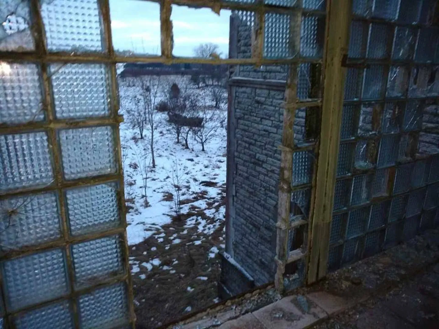Заброшенное здание в Эстонии.