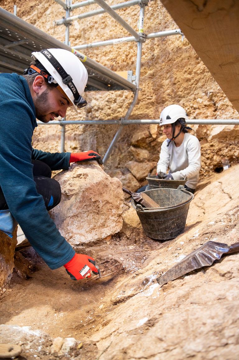 Atapuerca uurimisprojekti teadlased Sima del Elefantes tööpostil.