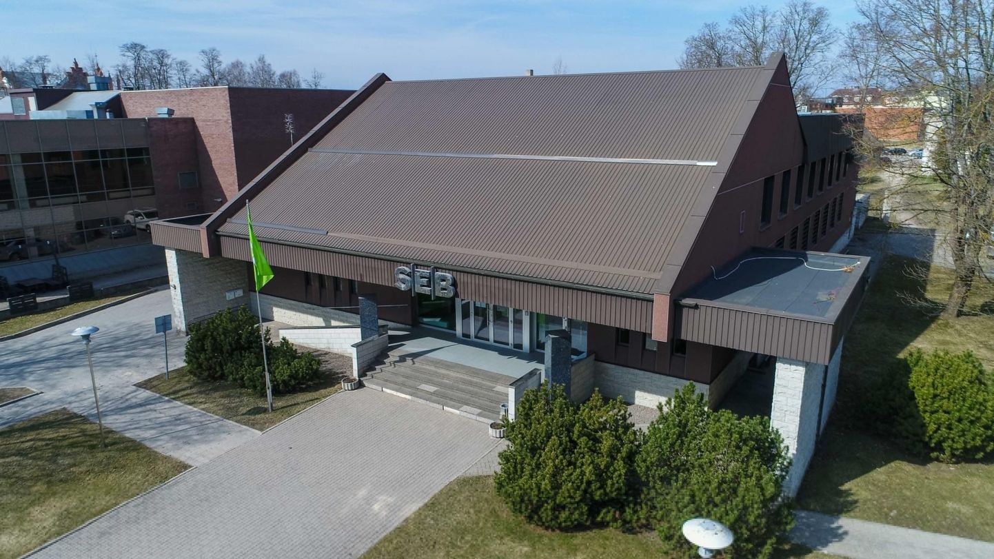 Aktsiaseltsi Viljandi Veekeskus varaks on endine pangahoone, mille ettevõte ostis 330 000 euro eest.