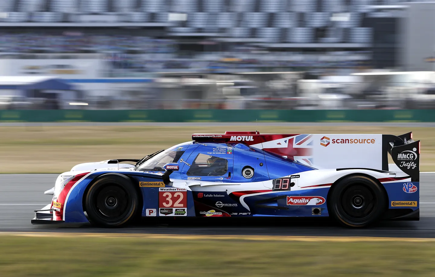 Fernando Alonso osales esmakordselt Daytona 24 tunni sõidul.