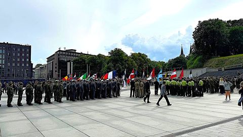 VIDEO ⟩ Tallinnas algas ülemaailmne reservväelaste kogunemine