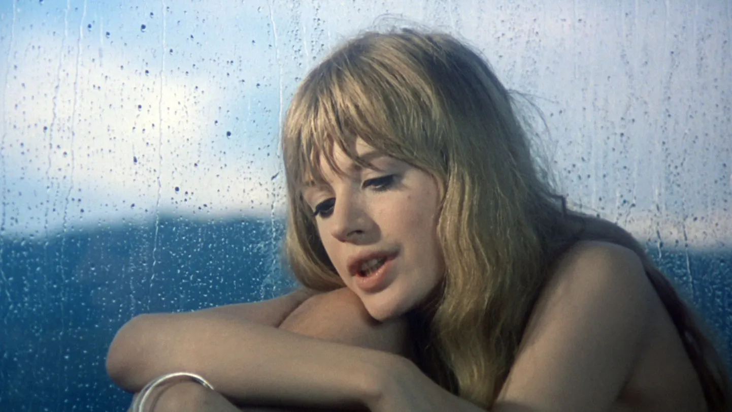 Noor Marianne Faithfull.