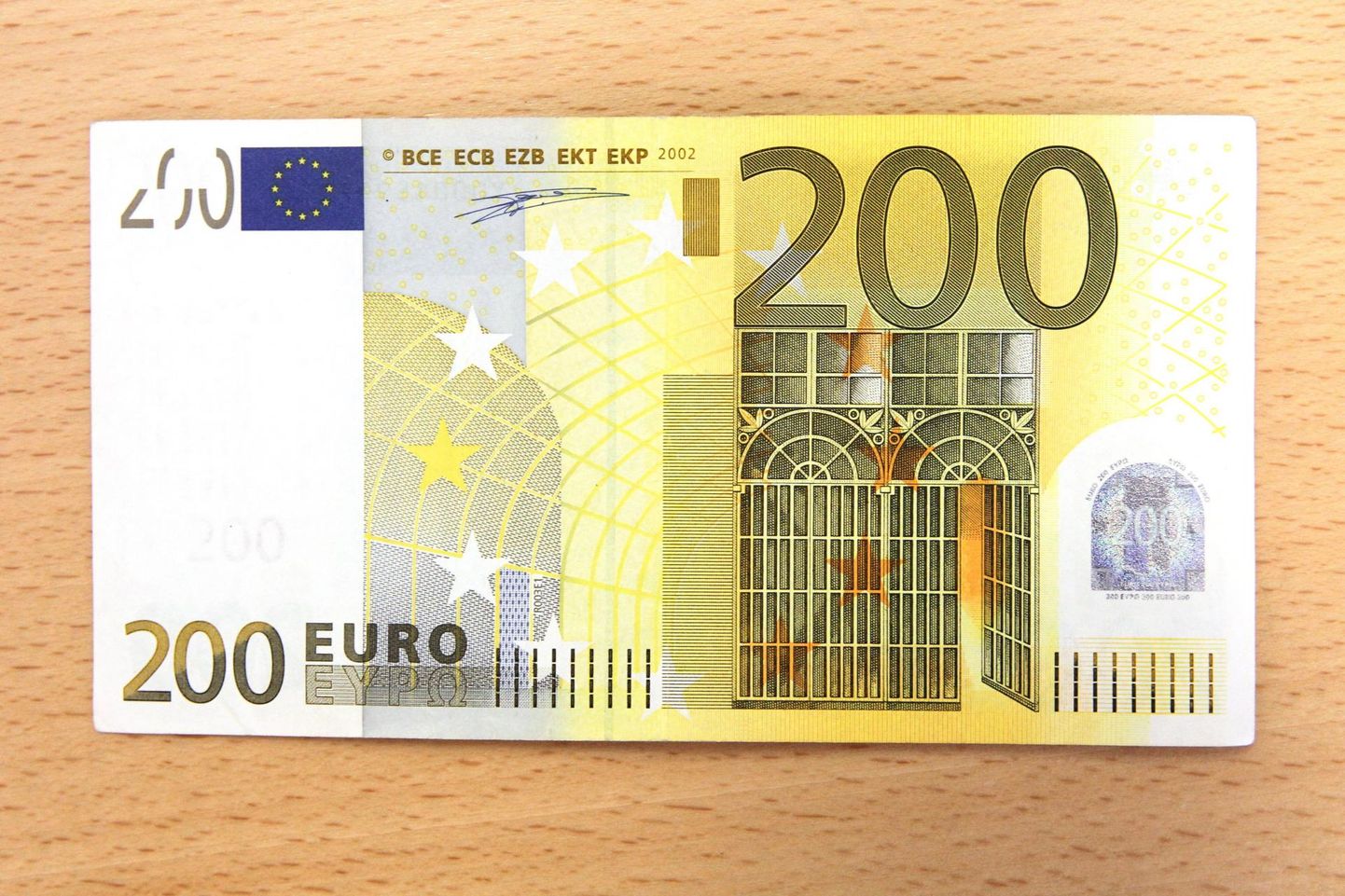 200eurone rahatäht. Foto on illustreeriv.