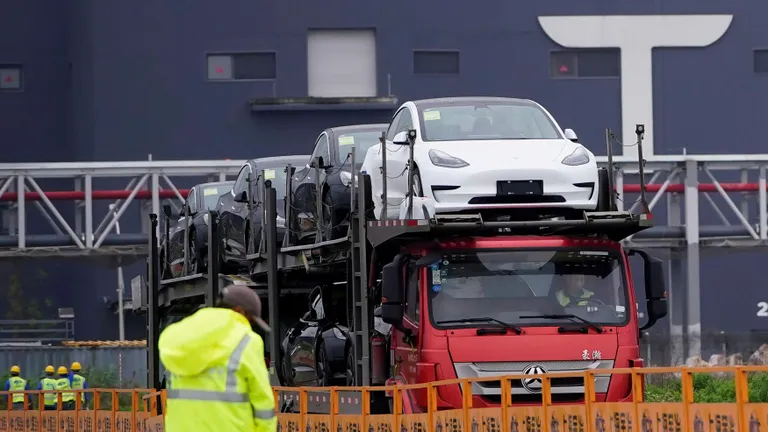 Китайские пошлины навредят Tesla Илона Маска — ее крупнейший завод расположен в Шанхае