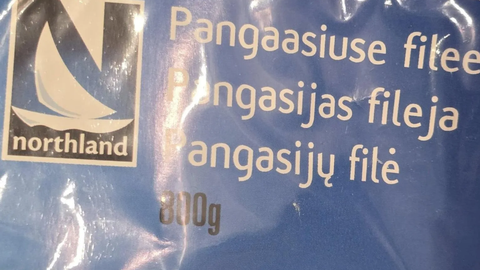 ÕÕVASTAVAD FOTOD ⟩ Pärnakas avastas poest ostetud kalast kahtlased olevused: poe ja PTA arvamused lähevad lahku