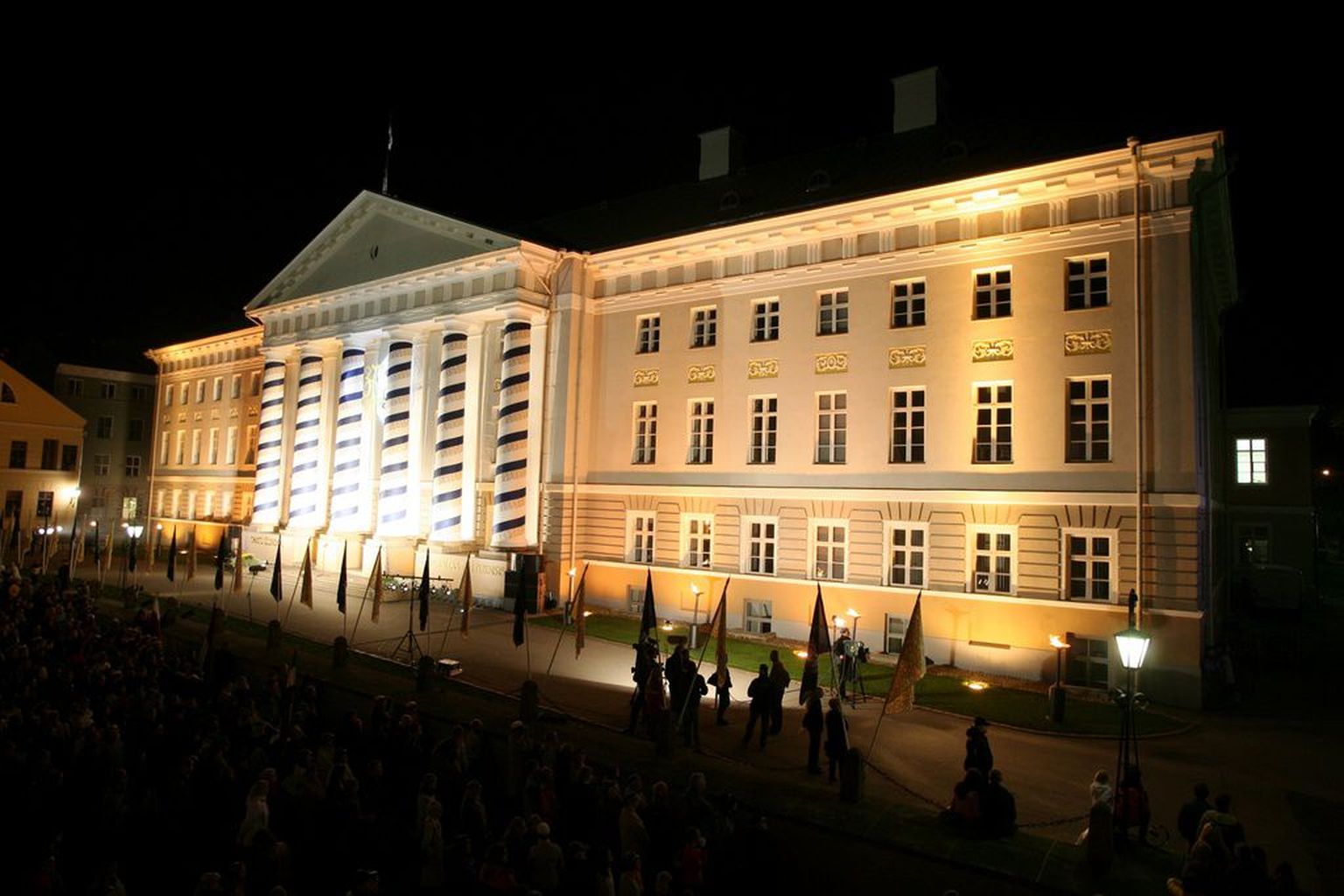 Главное здание Тартуского университета.