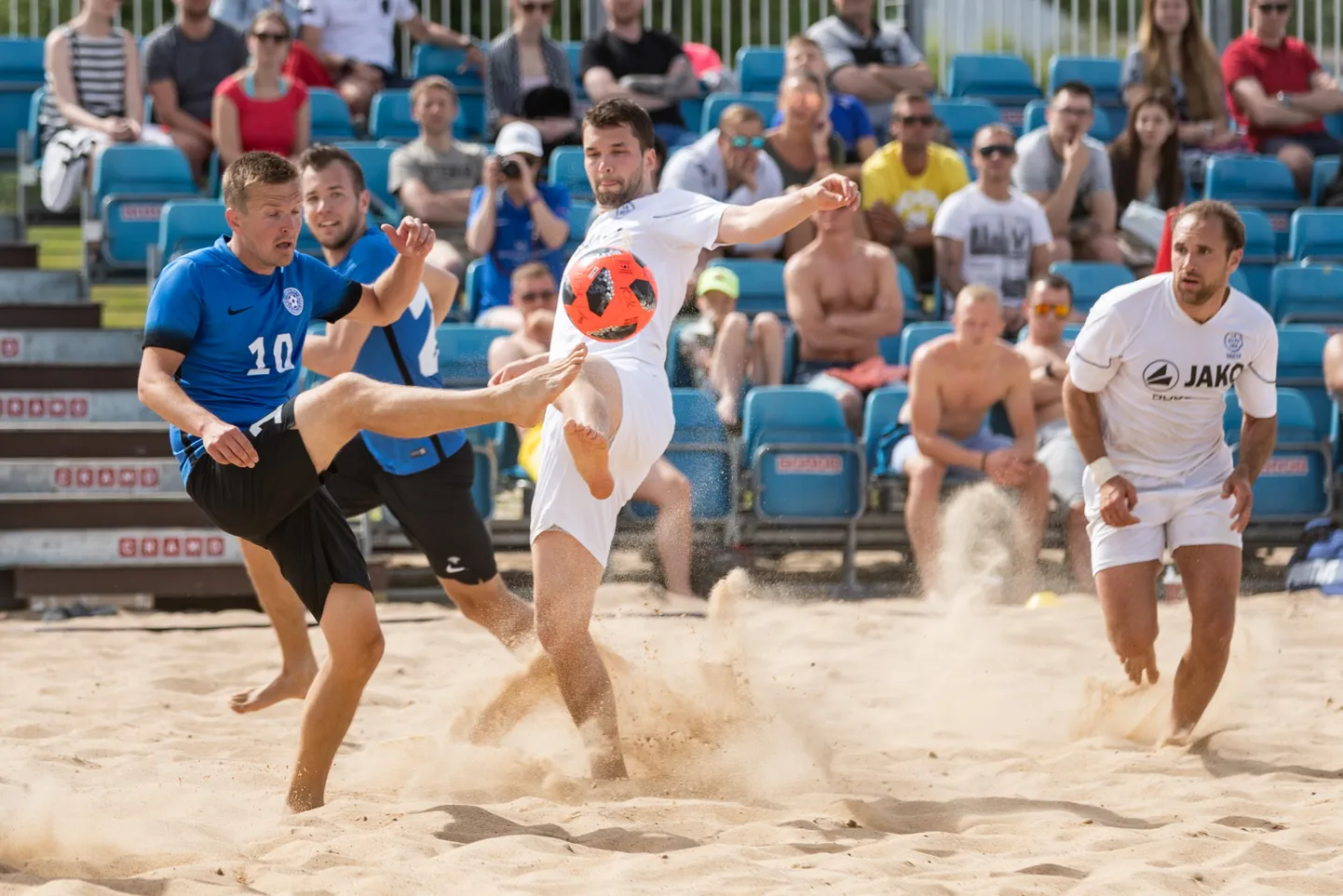 Eesti- Soome rannajalgpall. Eesti võitis kohtumise 7:4