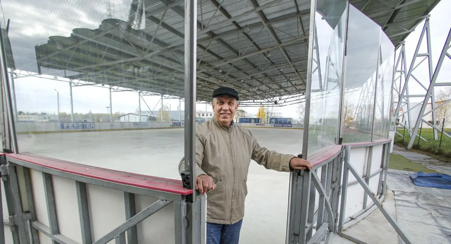 Viljandi Jäähalli juhatuse liige Aivar Talvet ütleb, et hea külma ilma korral saab uisuplats uksed avada juba novembri lõpul.