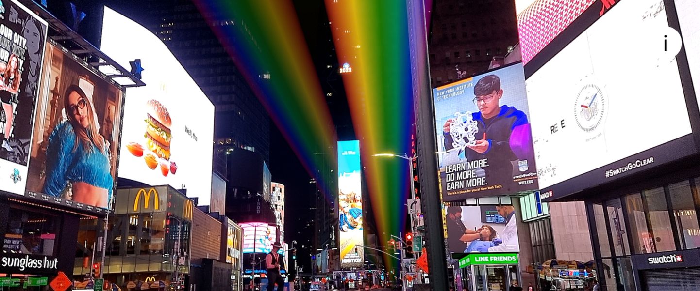 "Polārā varavīksne" Ņujorkā, Taimskvērā.