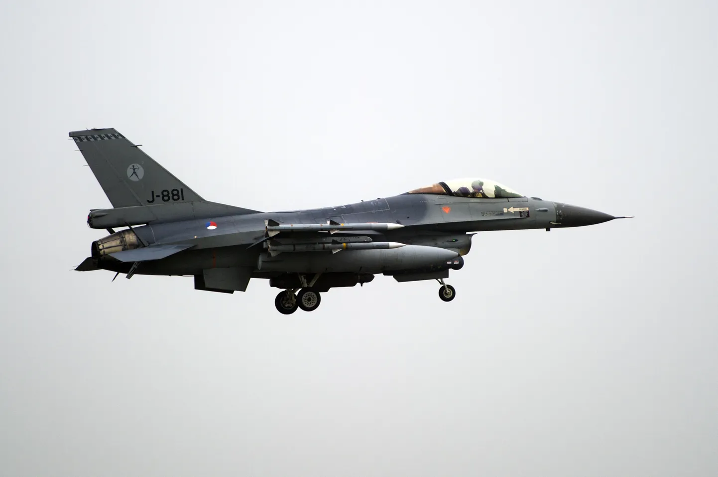 Hollandi hävitaja F-16.
