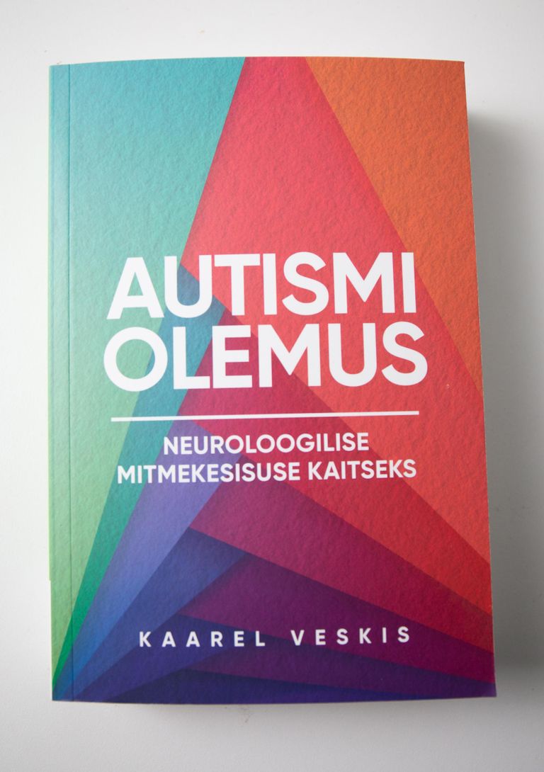 Raamatus räägib Kaarel Veskis autismist, tuues päris palju ka isiklikke näiteid.