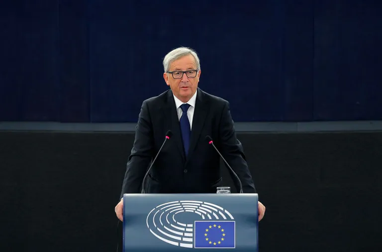 Euroopa Komisjoni president Jean-Claude Juncker europarlamendi ees.  Foto. Reuters/Scanpix