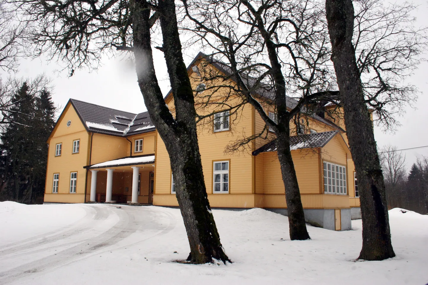Põlula kool Rägavere vallas.