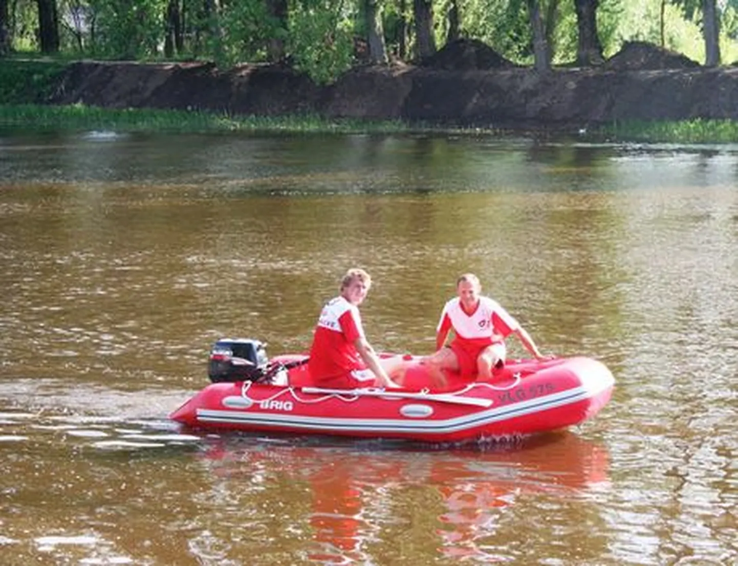 Rannavalve Emajõel.