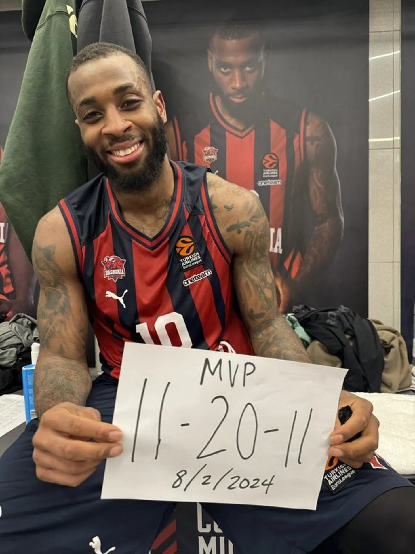 Rõõmus Codi Miller-McIntyre pärast Euroliiga rekordi murdmist.