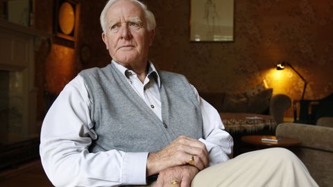JOHN LE CARRÉ ⟩ Kuidas petturist isa ja raske lapsepõlv lõid maailmakuulsa spioonikirjaniku