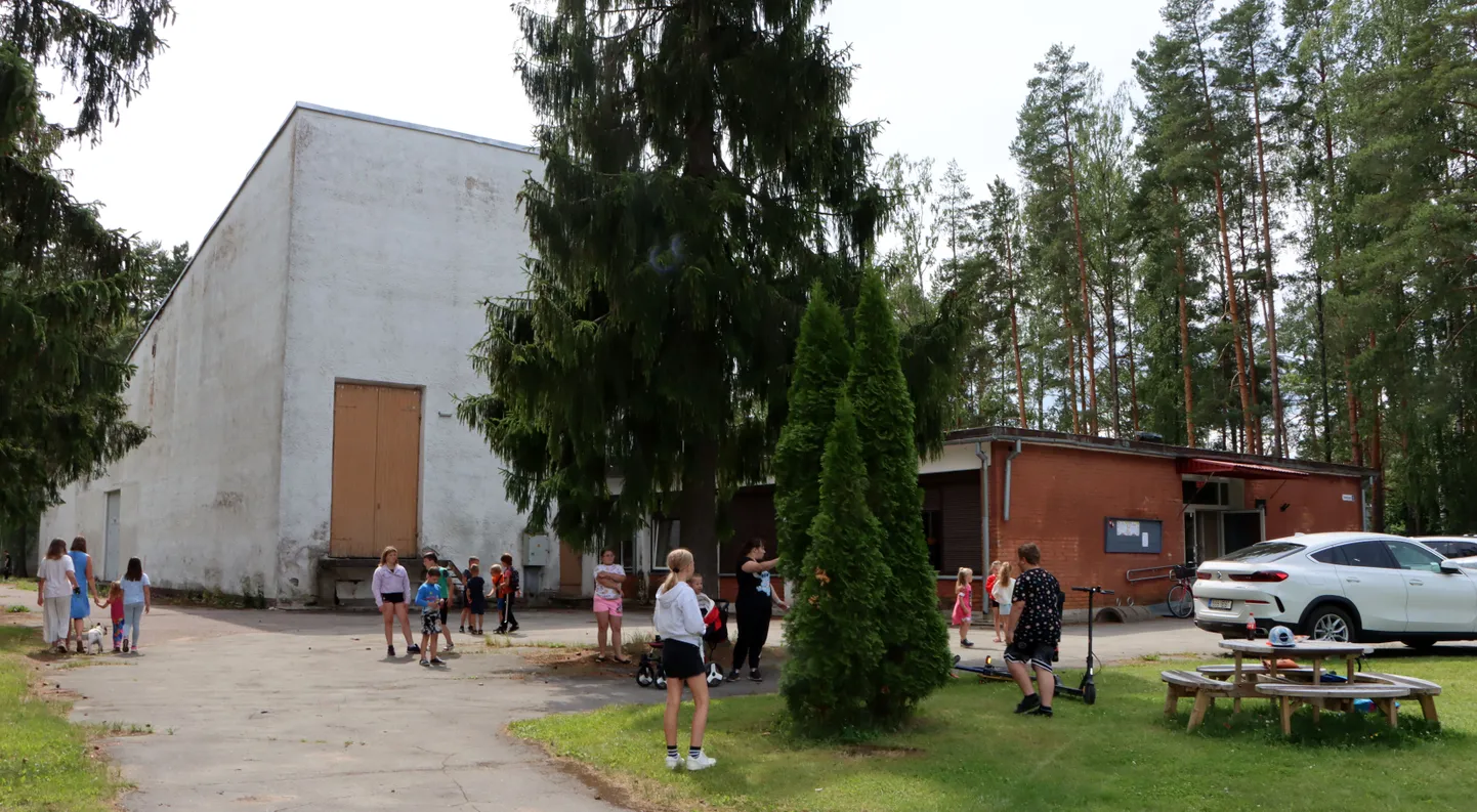 Oru klubi avati 1970. aastal ja sellest ajast saati pole siin peaaegu mitte midagi muutunud.