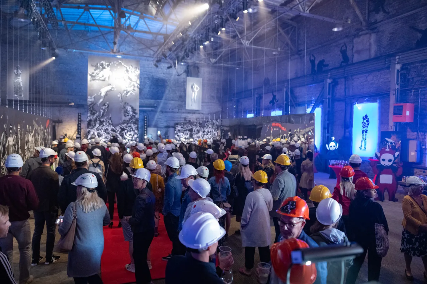 «Viimne kohtupäev» Tallinna Biennaali peanäitusel aastal 2020