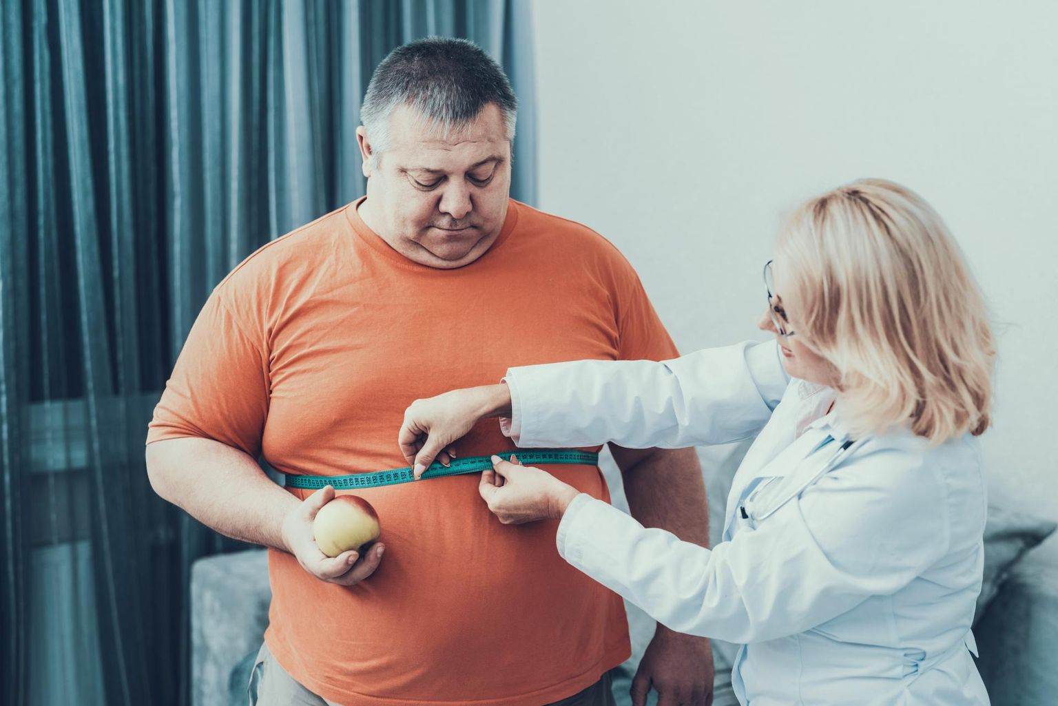 Rasvunud inimesel on doktor Ingrid Reppo sõnul kümme korda suurem risk haigestuda
2. tüüpi dia­beeti. Ülekaaluliseks loetakse, kui kehamassiindeks on 25 või üle selle. Kehamassiindeksi leidmiseks jagatakse kehakaal pikkuse ruuduga meetrites. Pilt on illustratiivne.
